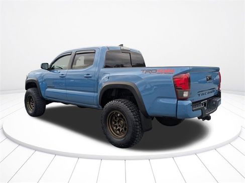 Used 2019 Toyota Tacoma TRD Off-Road image 5
