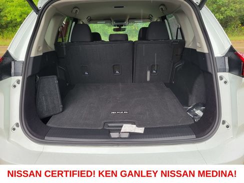 Certified 2026 Nissan Rogue SV AWD/4WD image 40