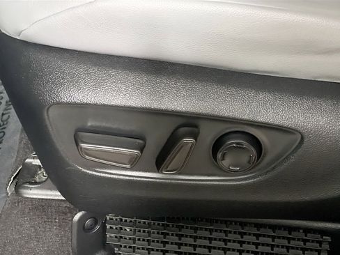 Used 2024 Toyota Sienna XLE image 16