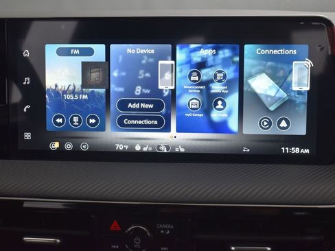 New 2026 Nissan Kicks SR w/ SR Premium Package image 10