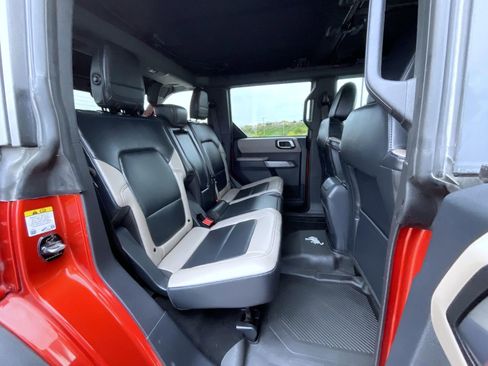 Used 2023 Ford Bronco Wildtrak image 18