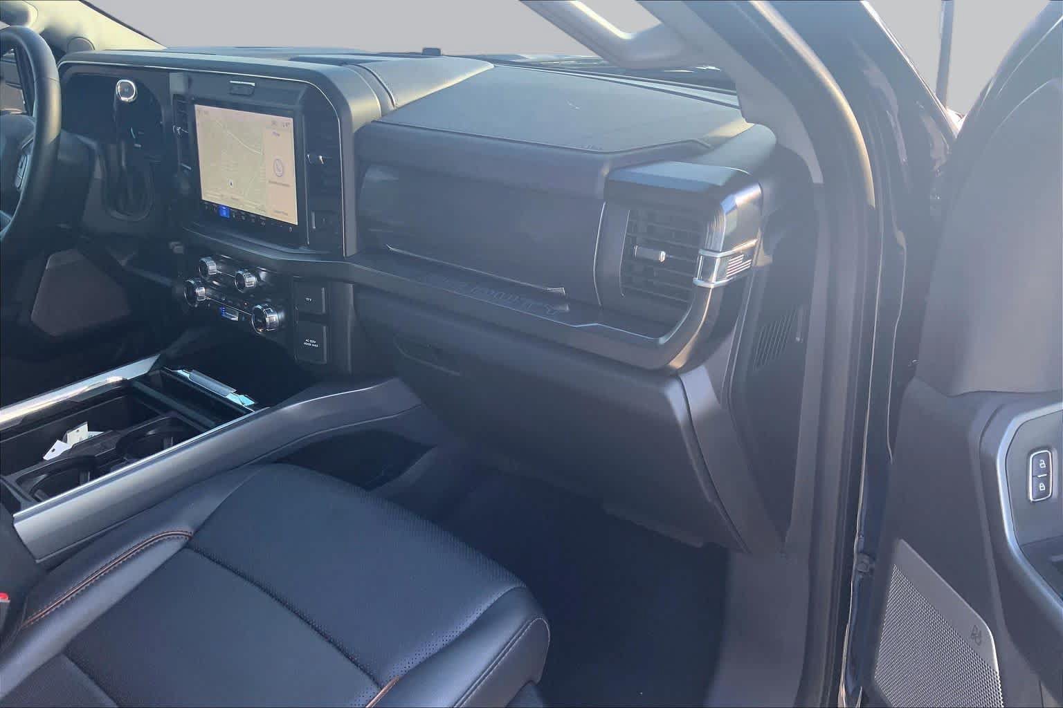 Certified 2025 Ford F250 Lariat w/ Lariat Ultimate Package AWD/4WD image 18