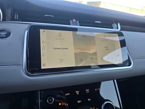 Used 2023 Land Rover Range Rover Evoque SE image 29