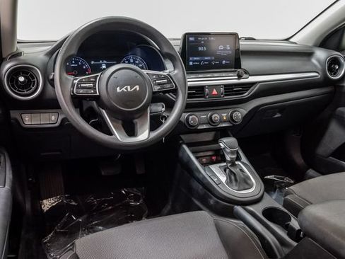 Used 2024 Kia Forte LXS FWD image 7