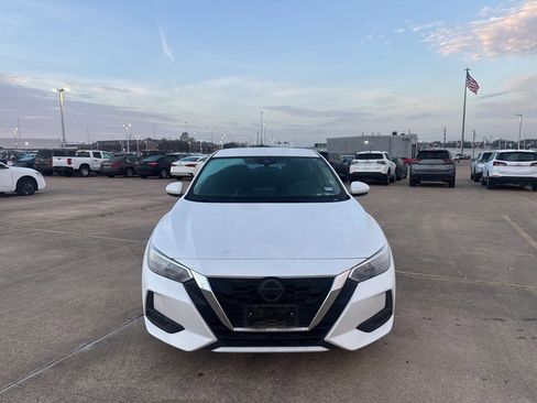 Certified 2022 Nissan Sentra SV image 4