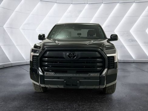 Used 2025 Toyota Tundra SR5 w/ SR5 Convenience Package AWD/4WD image 2