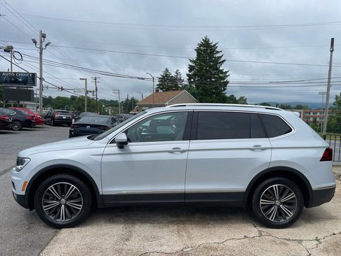 Used 2018 Volkswagen Tiguan SE AWD/4WD image 7