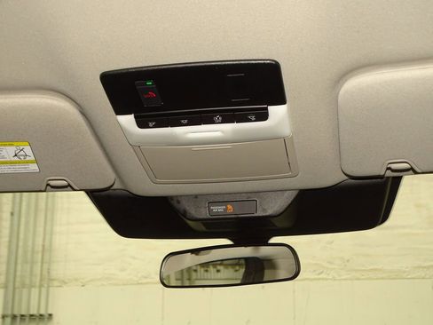 Used 2024 Nissan Pathfinder SV image 29