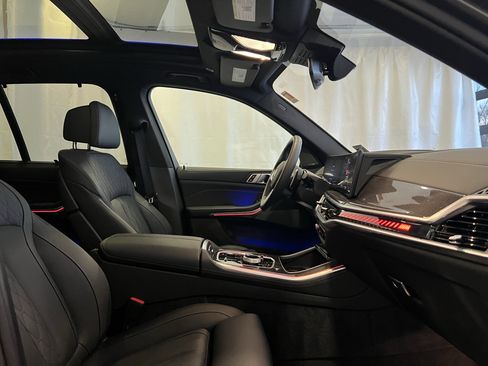 Used 2025 BMW X5 M60i image 16