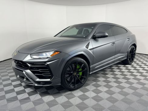 Used 2020 Lamborghini Urus image 1