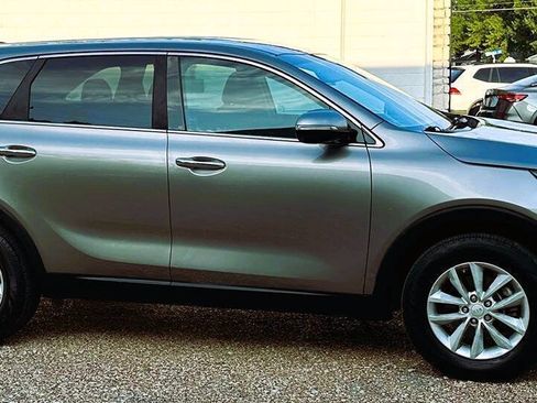Used 2016 Kia Sorento L FWD image 6