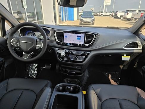 New 2026 Chrysler Pacifica Select image 27