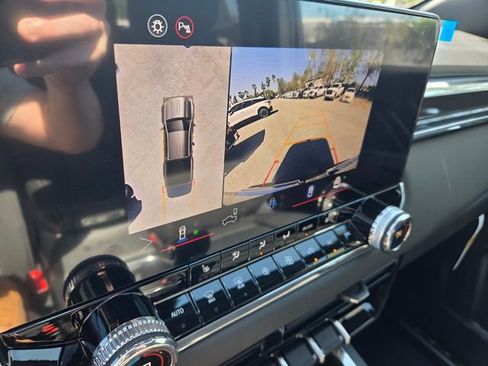 New 2026 GMC Canyon Elevation w/ Convenience Package image 32