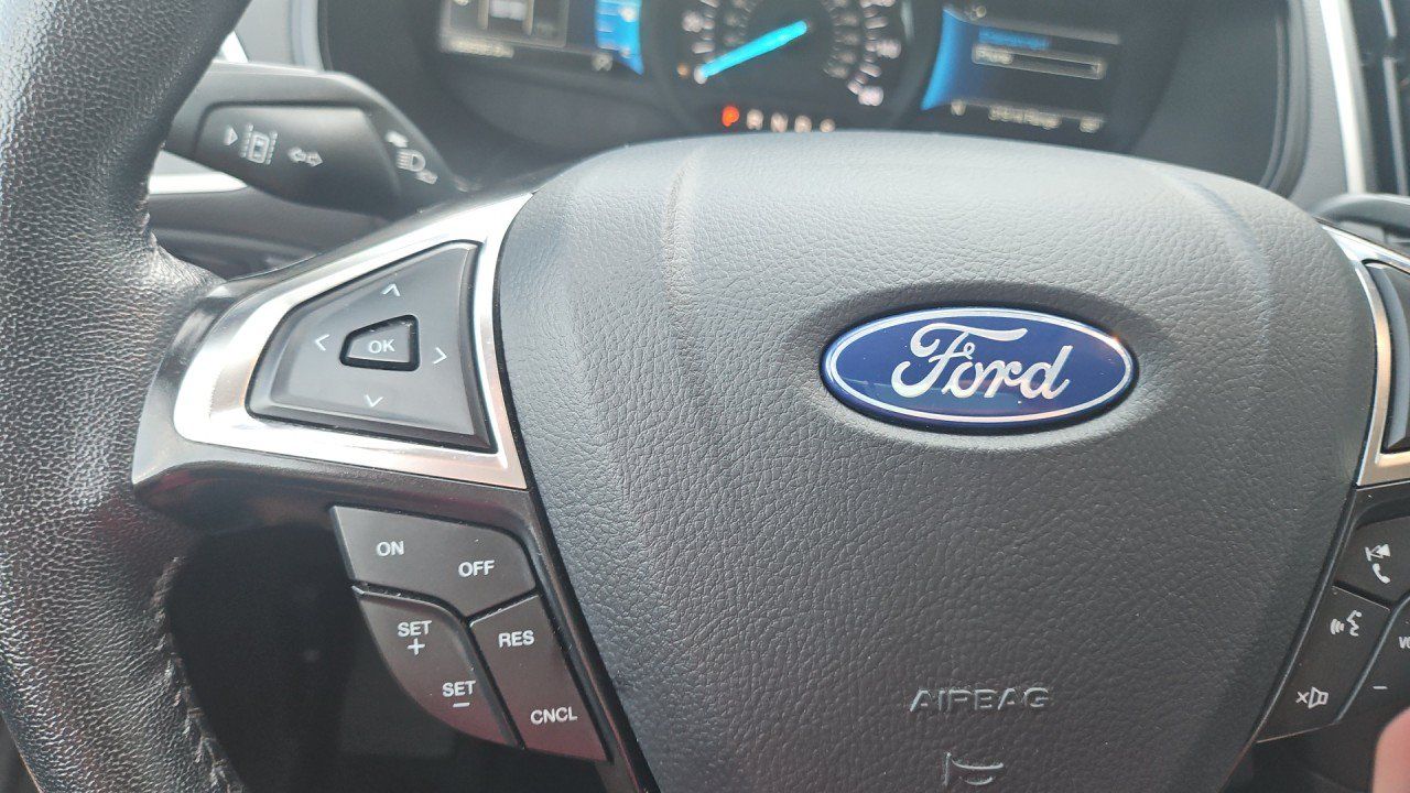 Used 2024 Ford Edge SEL AWD/4WD image 16