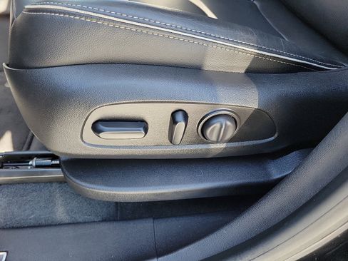 Used 2018 GMC Terrain Denali w/ Advanced Safety Package image 16