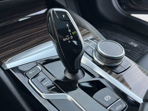 Used 2018 BMW 540i xDrive image 35