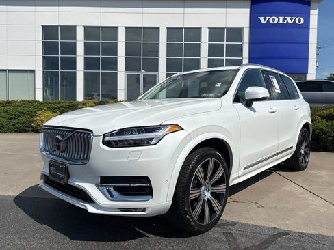 Certified 2024 Volvo XC90 B6 Ultimate w/ Lounge Package AWD/4WD image 41