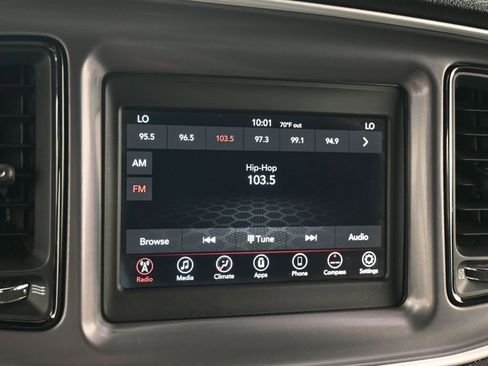 Used 2019 Dodge Challenger SXT image 21
