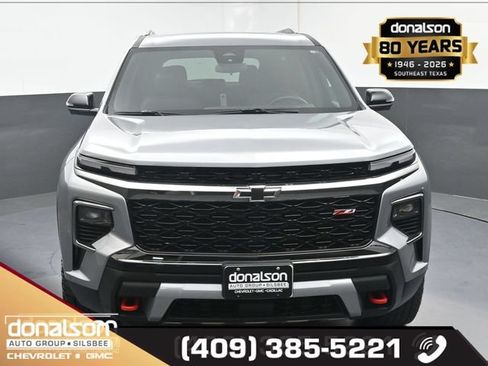 Used 2024 Chevrolet Traverse Z71 AWD/4WD image 3