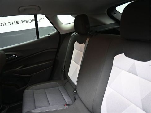 Used 2024 Chevrolet Trax LS w/ LS Convenience Package image 20