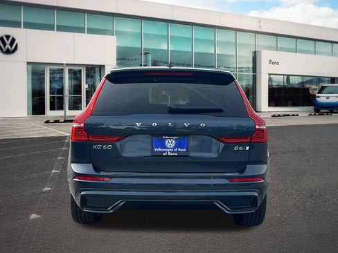 Used 2023 Volvo XC60 B6 Ultimate w/ Climate Package image 6