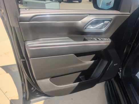 Used 2022 Chevrolet Tahoe RST w/ Luxury Package AWD/4WD image 12