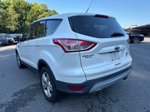 Used 2016 Ford Escape SE FWD image 3