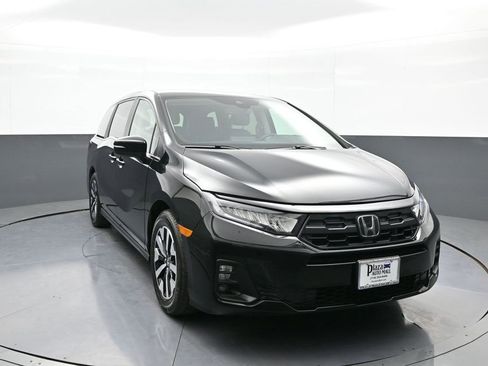 Certified 2025 Honda Odyssey EX-L image 3