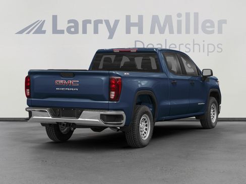 Used 2024 GMC Sierra 1500 SLT w/ SLT Premium Plus Package AWD/4WD image 2