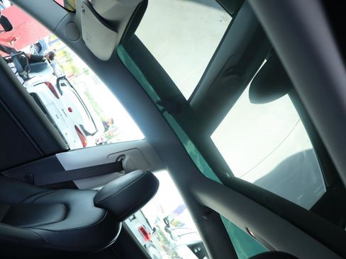 Used 2020 Tesla Model 3 Performance AWD/4WD image 18