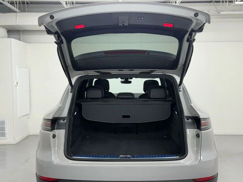 Used 2022 Porsche Cayenne image 43