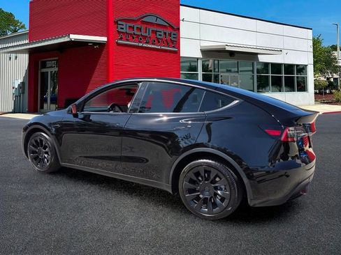 Used 2021 Tesla Model Y Long Range AWD/4WD image 3