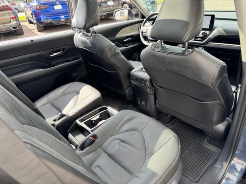 Used 2024 Toyota Grand Highlander AWD image 13