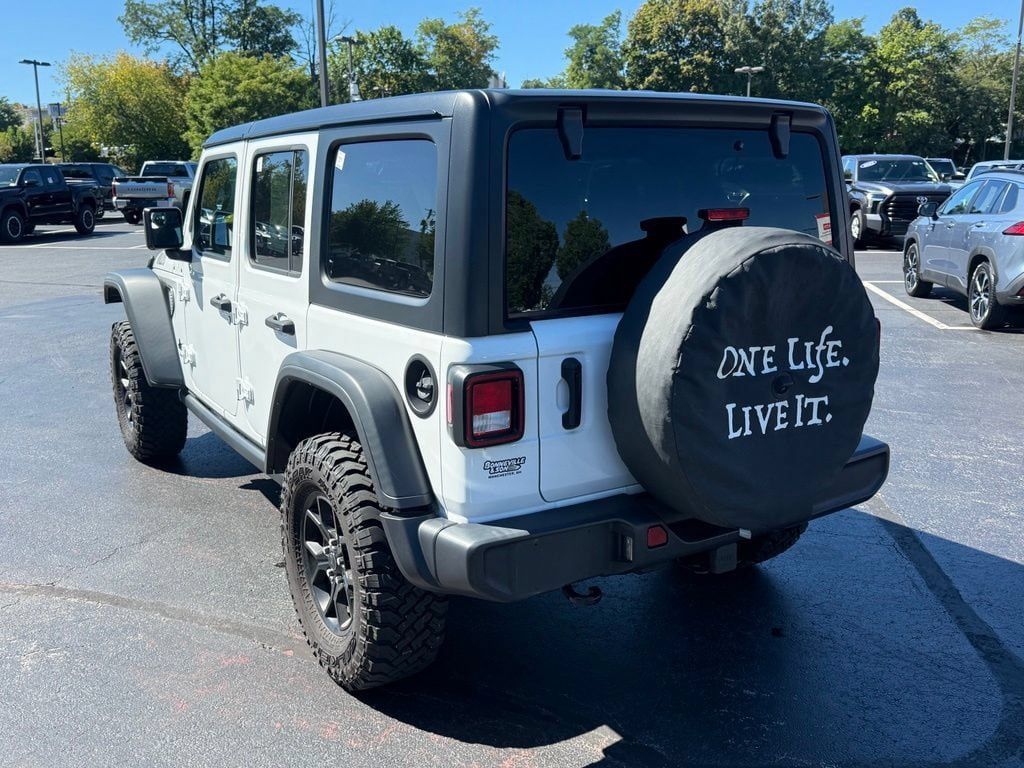 Used 2024 Jeep Wrangler Unlimited Sport AWD/4WD image 5