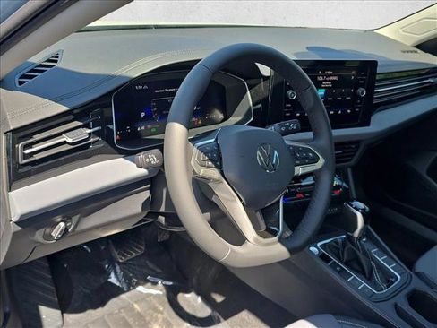 New 2026 Volkswagen Jetta SE FWD image 6
