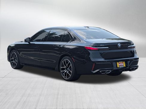 Used 2023 BMW 760i xDrive AWD/4WD image 5