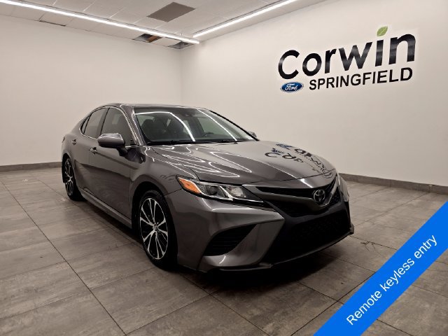 Used 2020 Toyota Camry SE FWD image 6