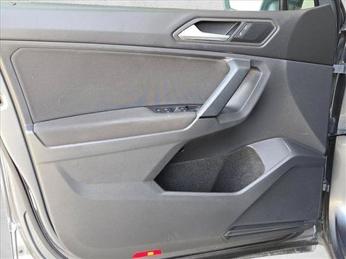 Used 2019 Volkswagen Tiguan S w/ Driver Assistance Package FWD image 10