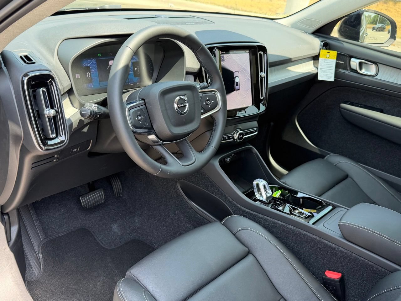New 2026 Volvo XC40 B5 Plus w/ Climate Package AWD/4WD image 13
