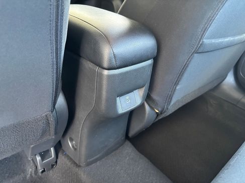 Used 2025 Nissan Versa SV FWD image 24