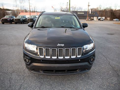 Used 2015 Jeep Compass Latitude image 8