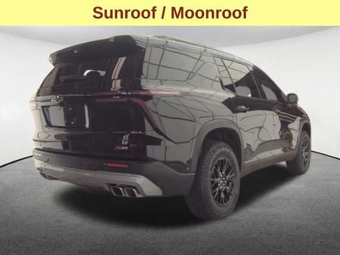 Used 2025 Chevrolet Traverse Z71 w/ Enhanced Driving Package AWD/4WD image 5