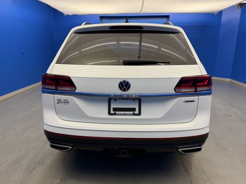 Used 2023 Volkswagen Atlas SE w/ Panoramic Sunroof Package AWD/4WD image 6