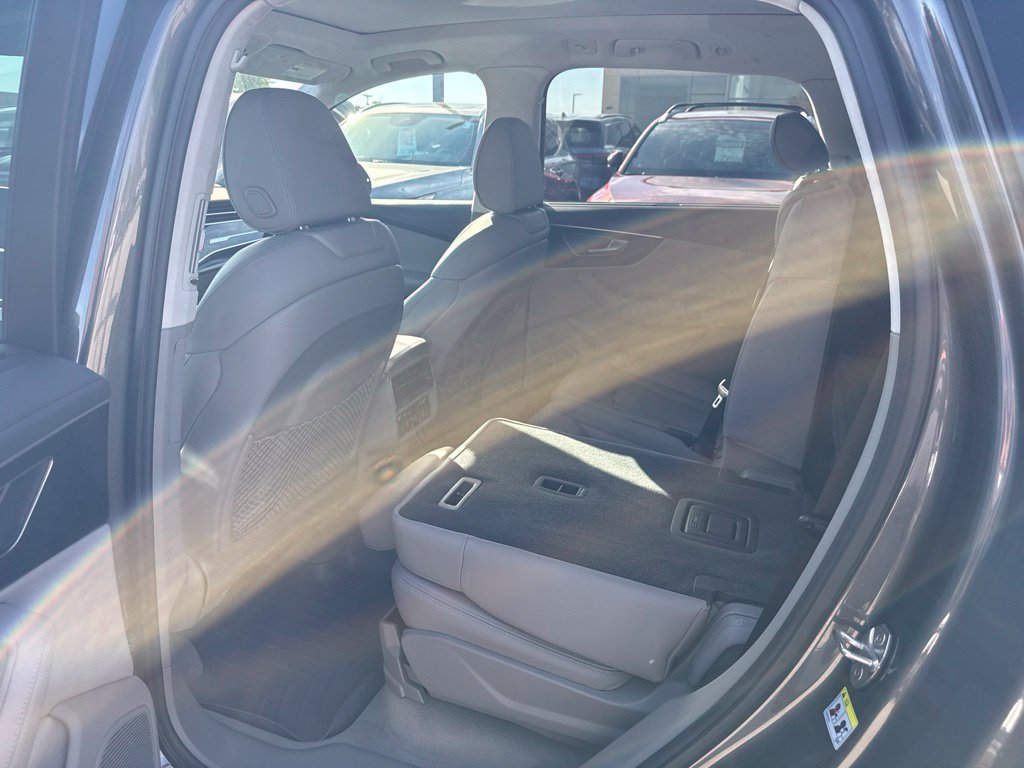Used 2023 Audi Q7 3.0T Prestige w/ Prestige Package AWD/4WD image 16