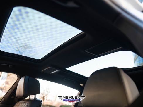 Used 2020 BMW 750i xDrive w/ Executive Package image 41