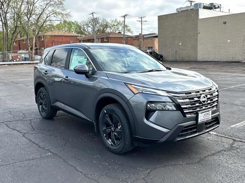 New 2026 Nissan Rogue SV AWD/4WD image 3