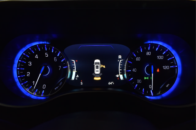 Certified 2025 Chrysler Pacifica Select FWD image 9