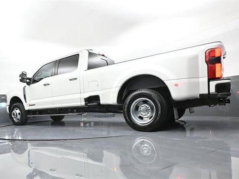 Certified 2024 Ford F350 Platinum AWD/4WD image 35