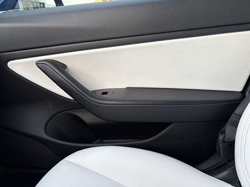 Used 2018 Tesla Model 3 Long Range AWD/4WD image 28