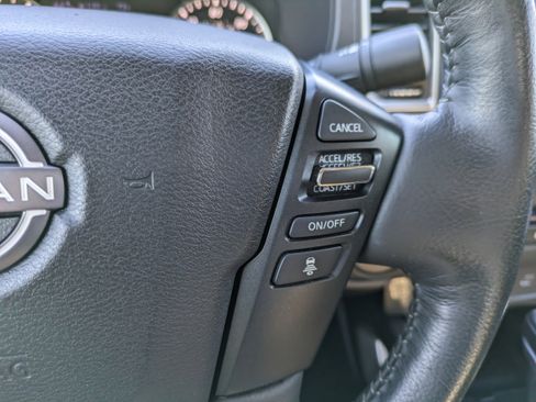 Used 2024 Nissan Frontier SV w/ SV Convenience Package image 24